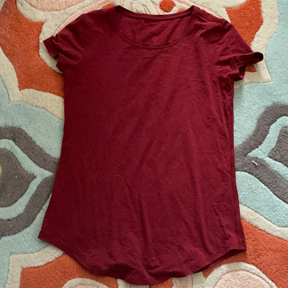 Lululemon Tee - size 4